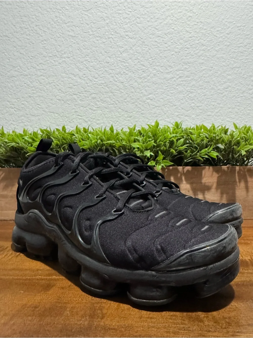Nike Air VaporMax Plus Low Triple Black Running Shoes 924453-004 Mens Size 9.5